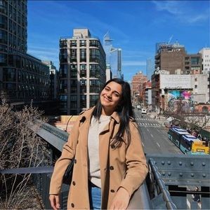 Meet your Posher, Delfy